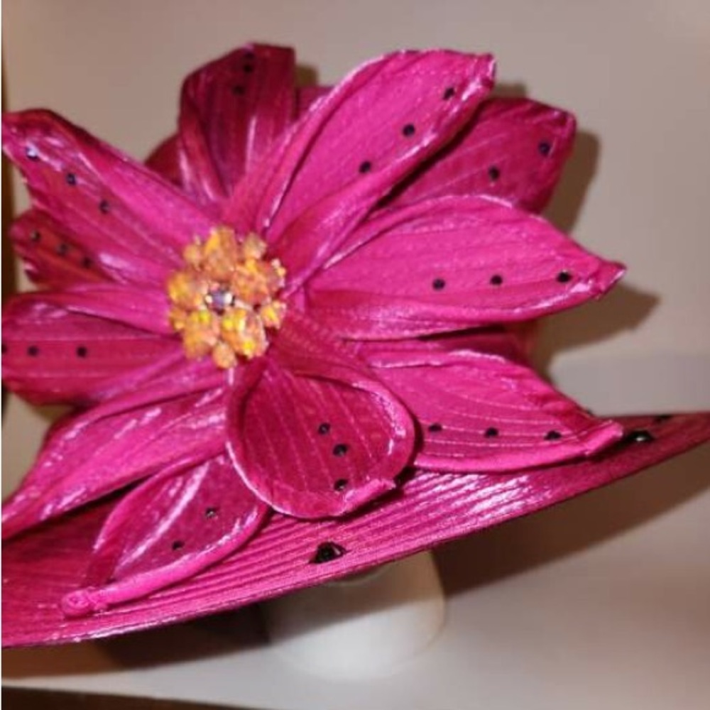 Women’s dress hat
